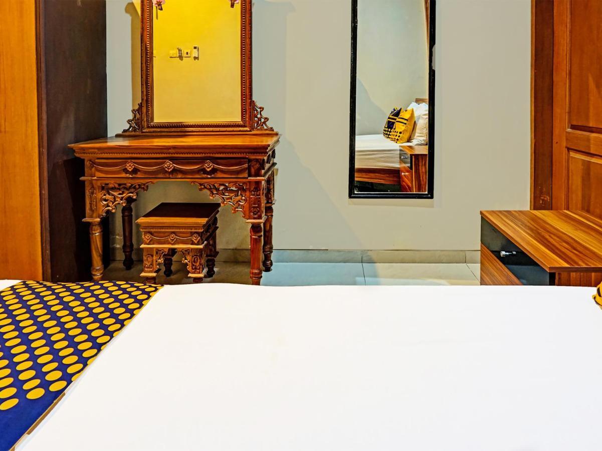 Spot On 91530 Sumpil Syariah Hotel Malang Exterior photo